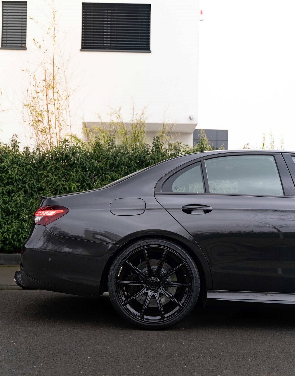 BRABUS 900 jant ve gövde ayrıntıları