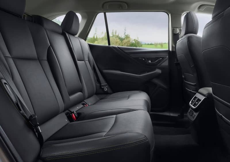 Subaru Outback arka koltuklar ve arka havalandırma çıkışları