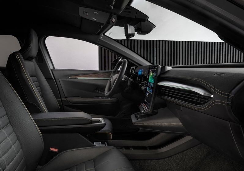 Renault Megane E-Tech ön yolcu tarafından iç mekan görünümü