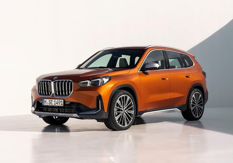 BMW X1 teknik özellikleri ve üçüncü nesil tanıtım görseli