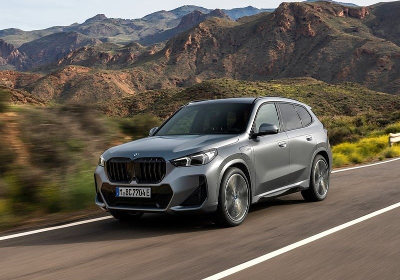 BMW iX1 elektrikli sürüm tanıtım görseli