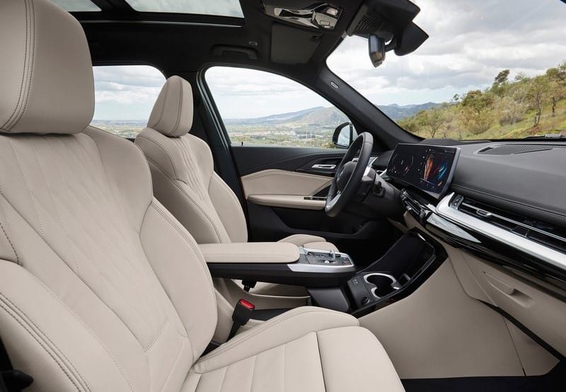 BMW X1 dış mekan tanıtım görseli