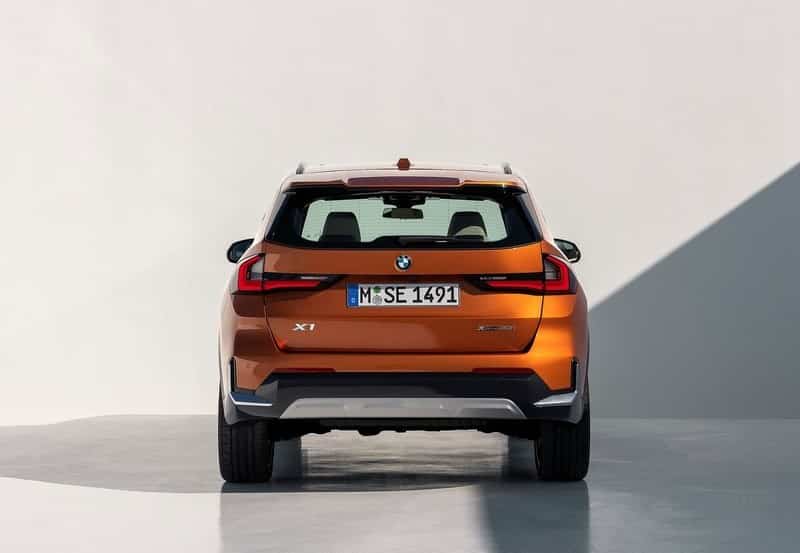 BMW X1 arka tasarım tanıtım görseli