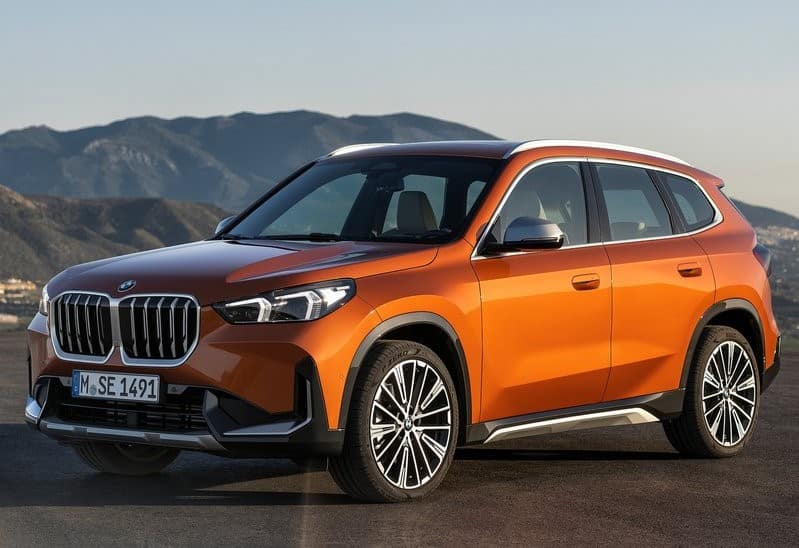 BMW X1 gövde çizgileri