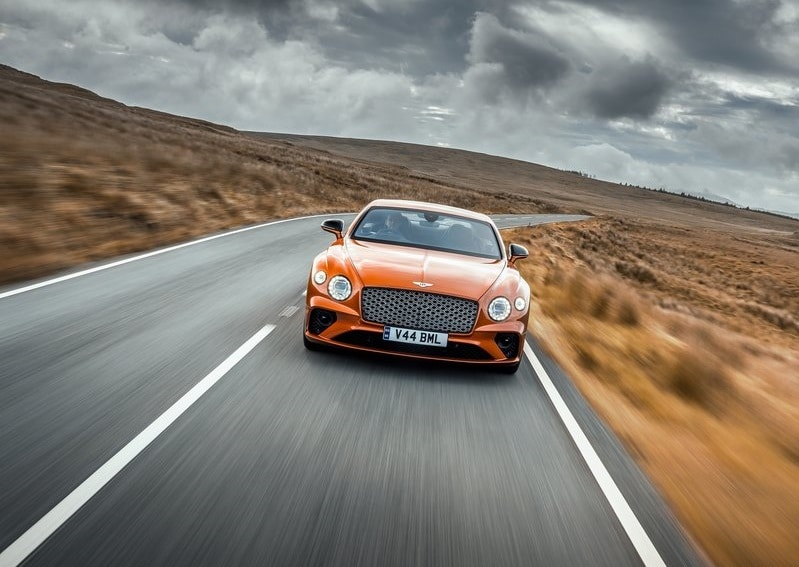Continental GT Mulliner yan görünüm