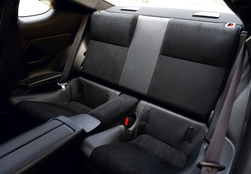 Toyota GR86 kabin görünümü