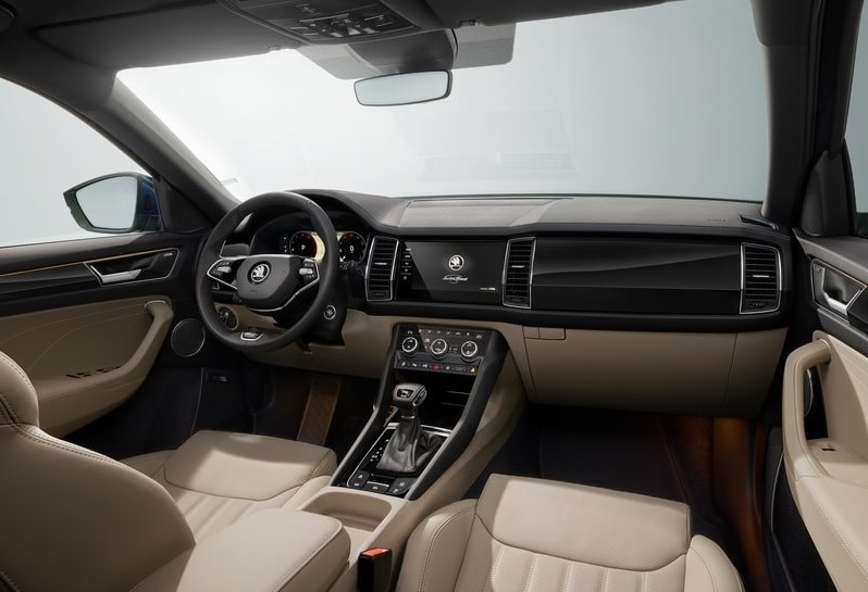 Skoda Kodiaq açık renk kabin ön panel ve orta konsol