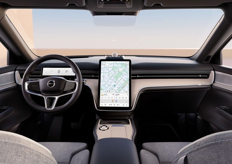Volvo EX90 kokpit ekranları ve orta konsol görünümü