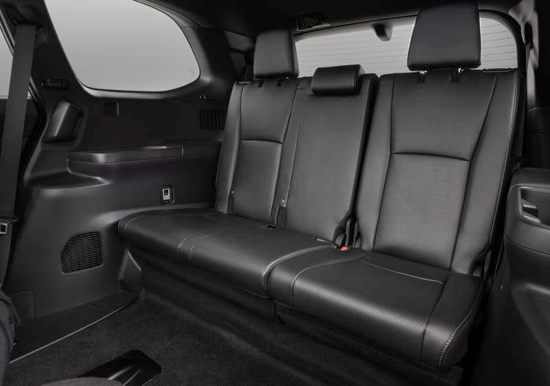 Toyota Grand Highlander üçüncü sıra koltuk düzeni