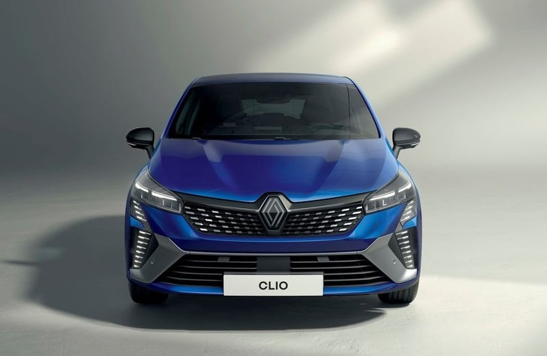 Mavi Clio ön görünüm ve yeni Renault logosu
