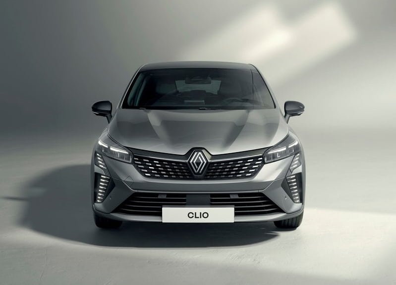 Gri Clio doğrudan ön görünümü