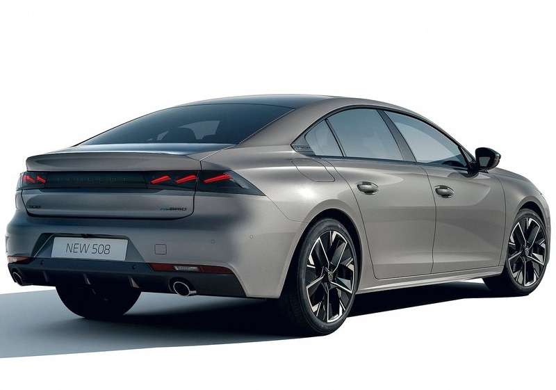 Peugeot 508 arka LED stop lambaları ve fastback tavan çizgisi