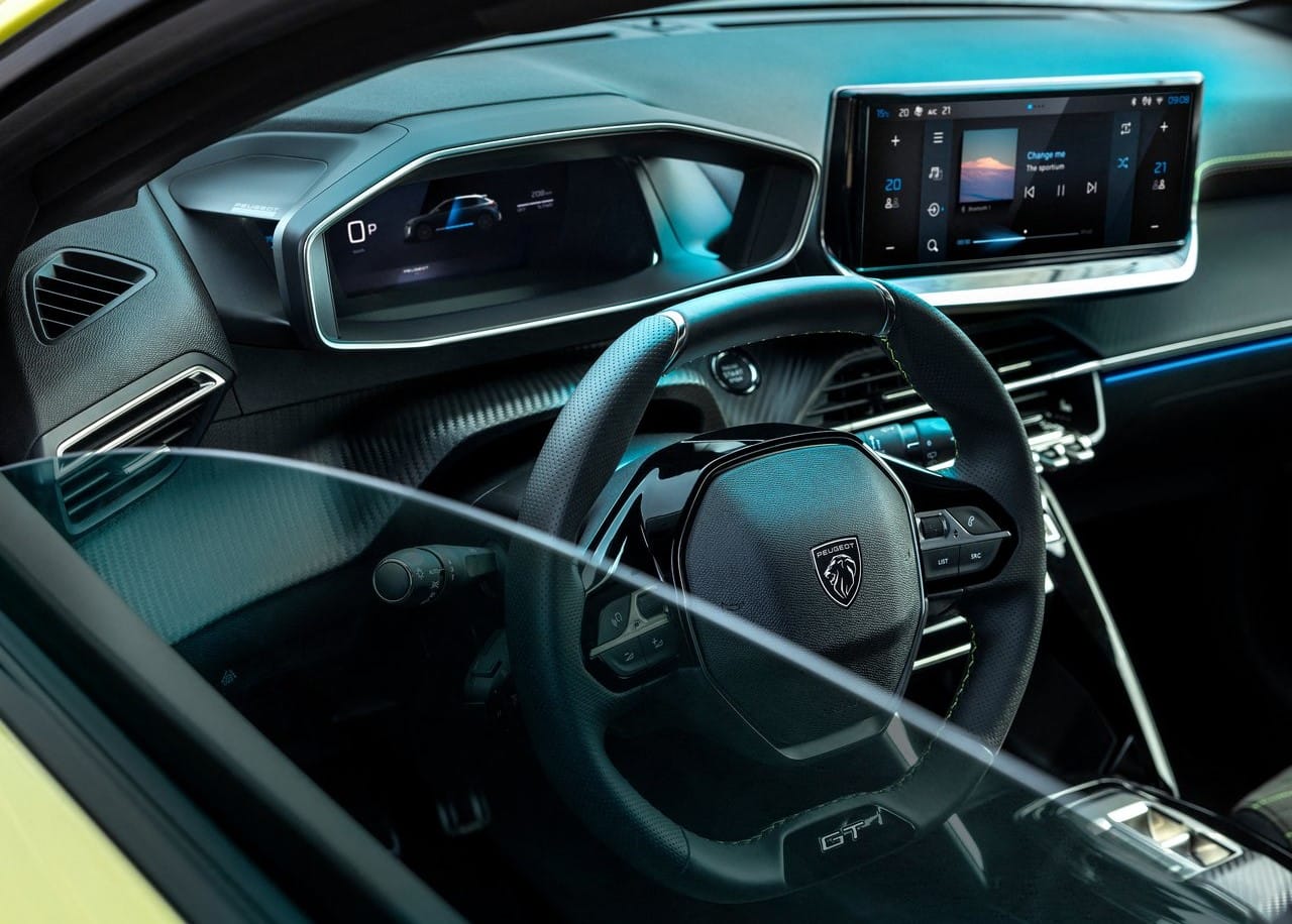 2026 Eylül Peugeot 208 Fiyat Listesi Peugeot'nun Türkiye'deki tamamen elektrikli şehir otomobili E-208