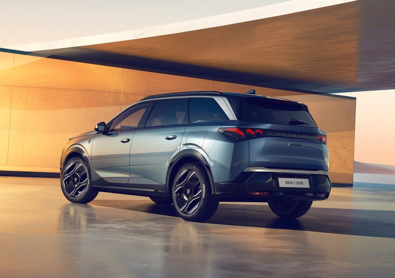 2024 Aralık Peugeot 5008 Fiyat Listesi otomobil arşiv görseli