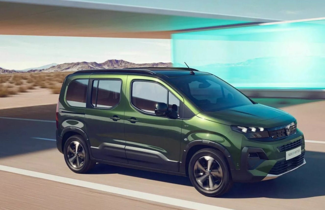 2024 Aralık Peugeot Rifter Fiyat Listesi otomobil arşiv görseli